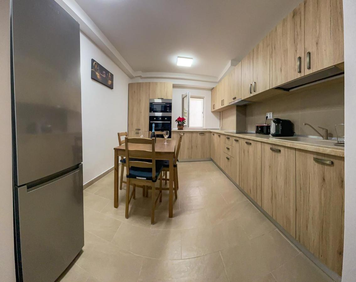 National Arena Mega Mall Elana Apartment Boekarest Buitenkant foto